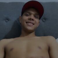 daniel_traviexxxo