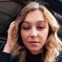 Mia_Sparkk_