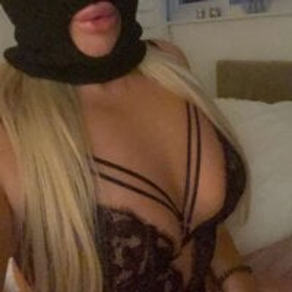 TheCumSlutBarbie
