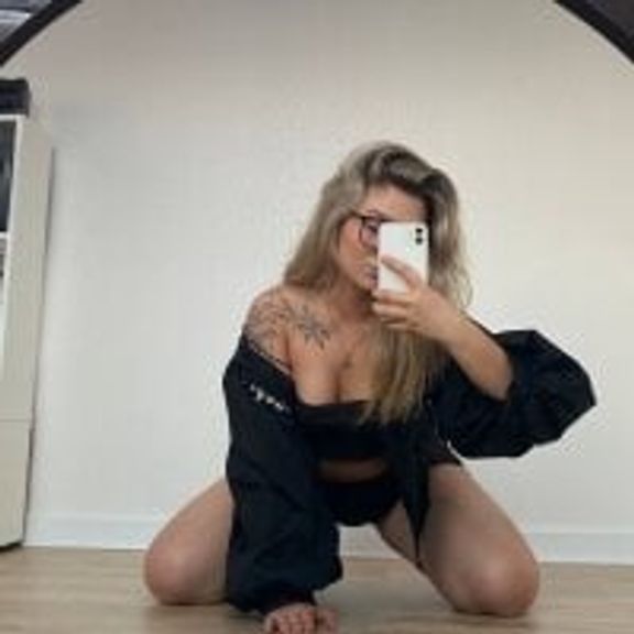 Ilona_Belle