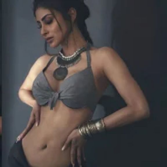 Sexy_Madhurii