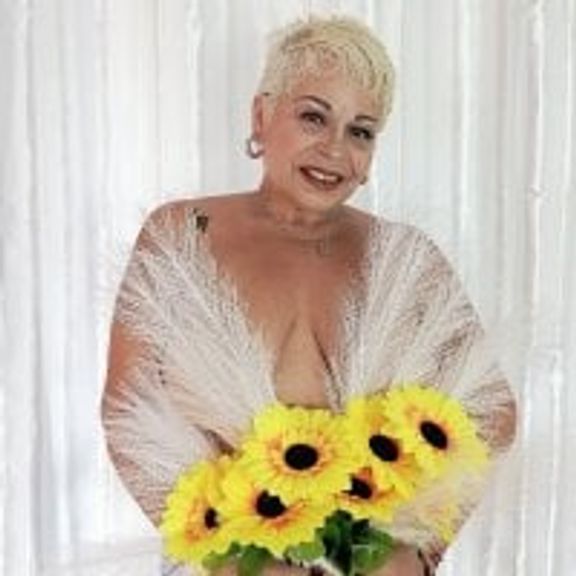 Lucy_Milf_68