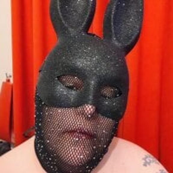 HousewifeMilf_Courtney