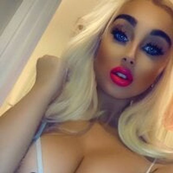 BlondieBarbieBabe