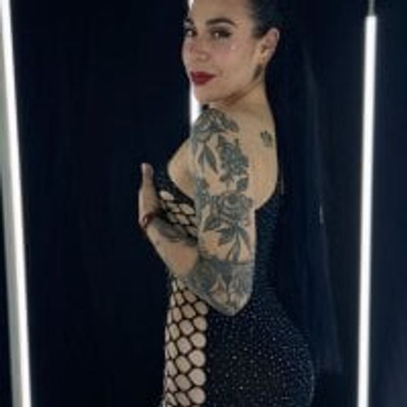 mia_velvet1