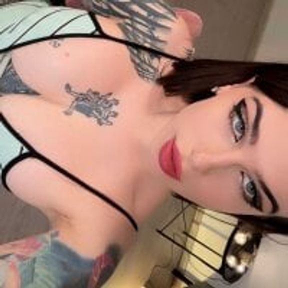 Arya_deepthroat_queen