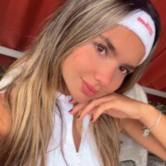 holly1_
