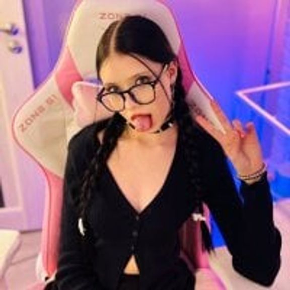 Olivia_Kindes