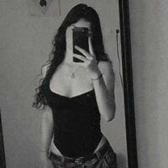Emma_Cruz1