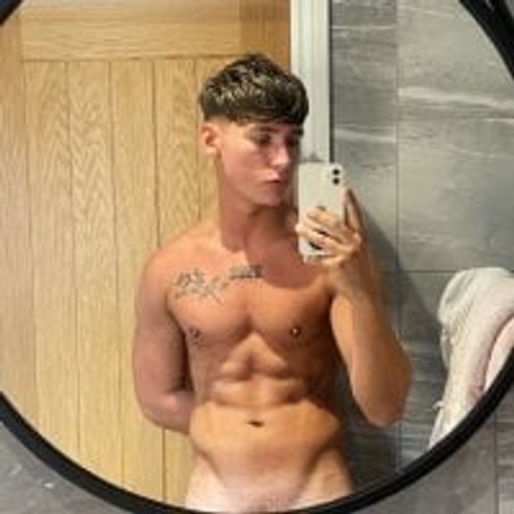 naughtyboy0124