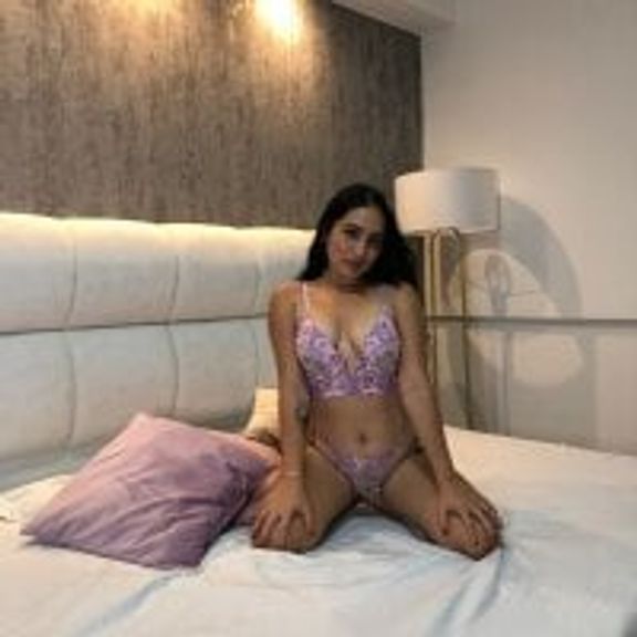 HiilaryDolce