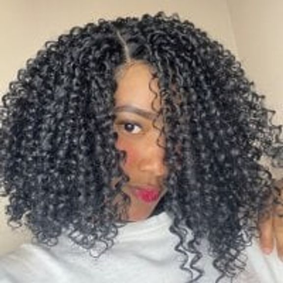 zoe_sky_