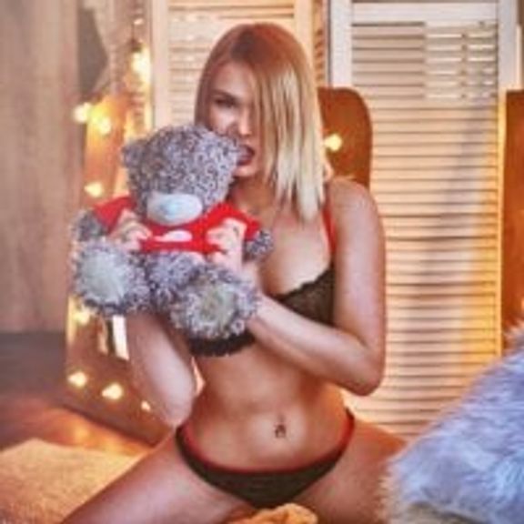 HollIyrose