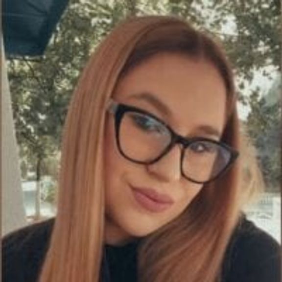 Maya_Collins_