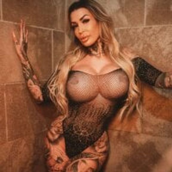 AmandaHard