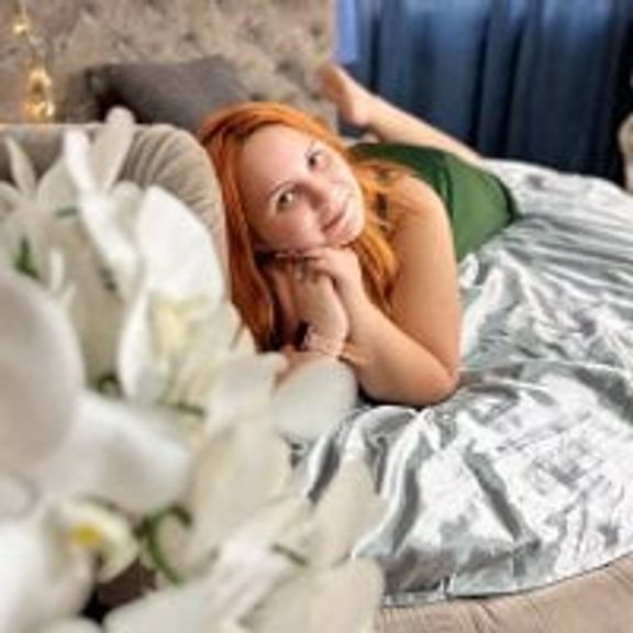AliraFoxx