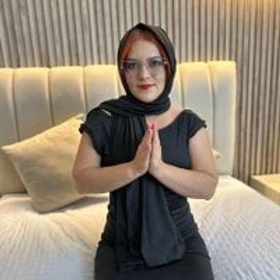 Nazly_farhat