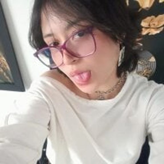 -Loren_-