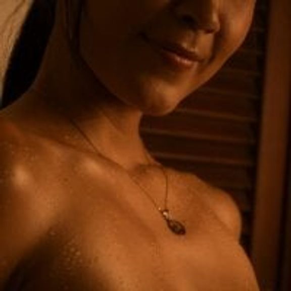 TIFFANY_BELLO