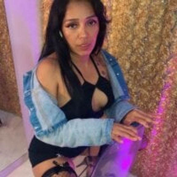 emily_hot17