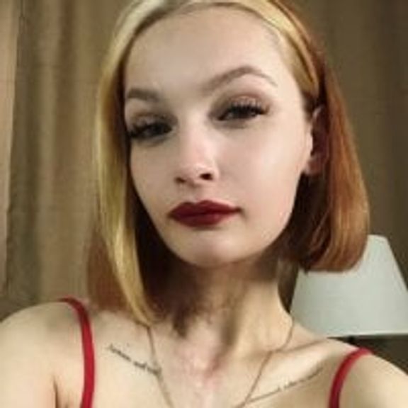 Ariel_Logan