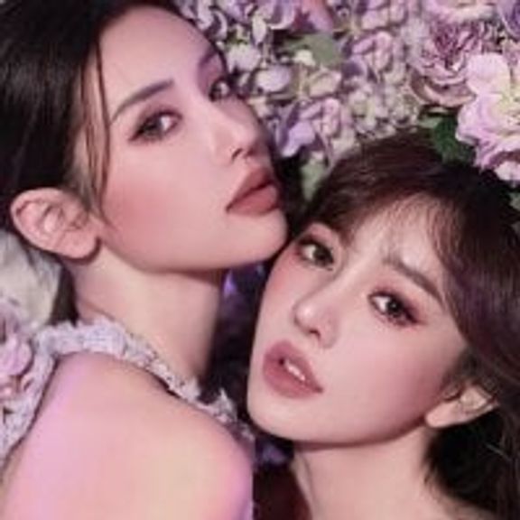 play-Two-sisters