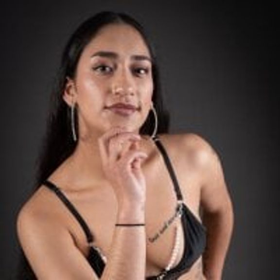 Emma__Hot__