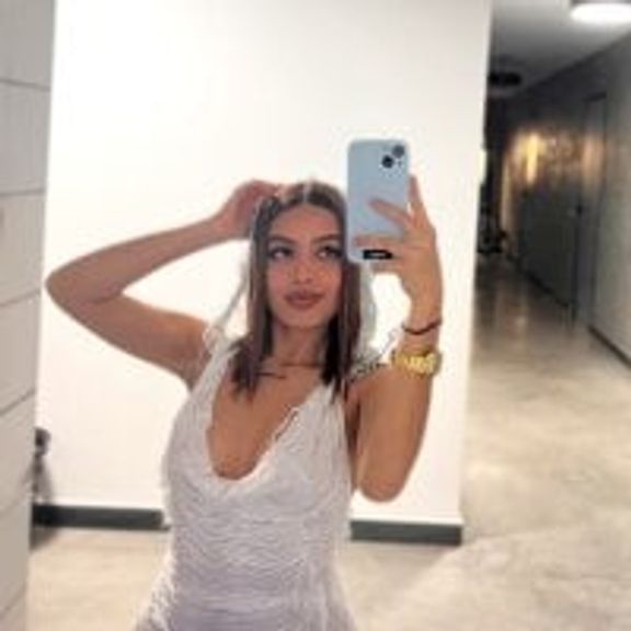 ArianaSilva_