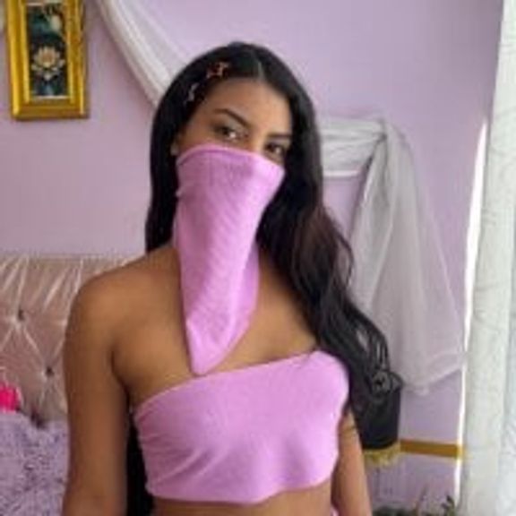 LalilaBrunette