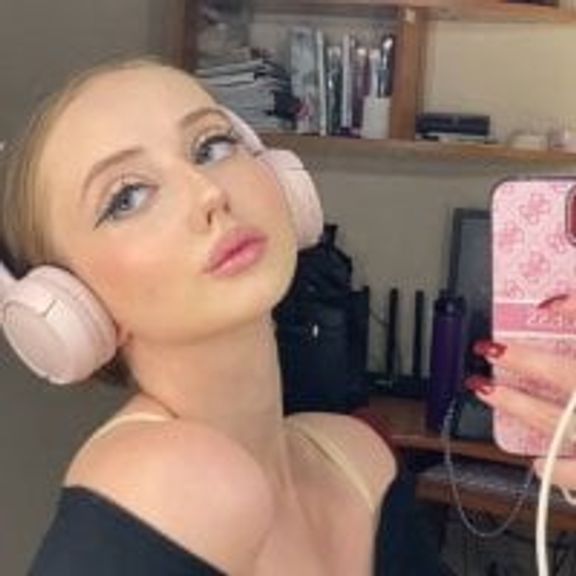 Molly_Riley
