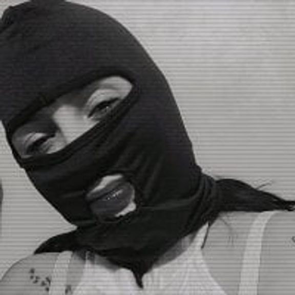 Naomi_shir