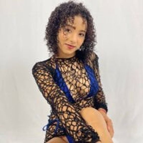Aura_teen_hot