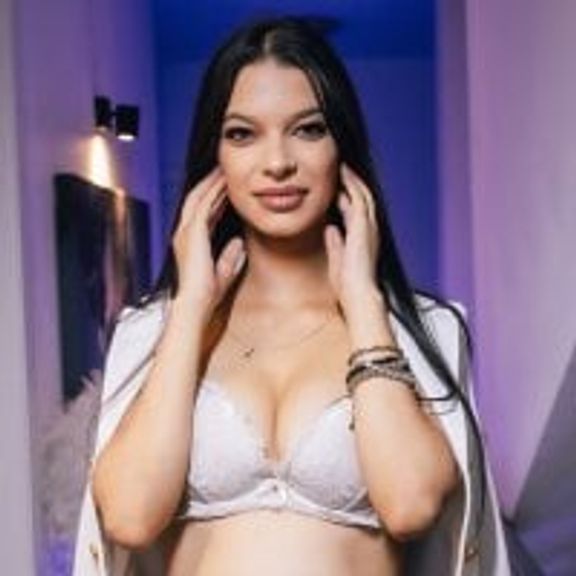 MiriamJo