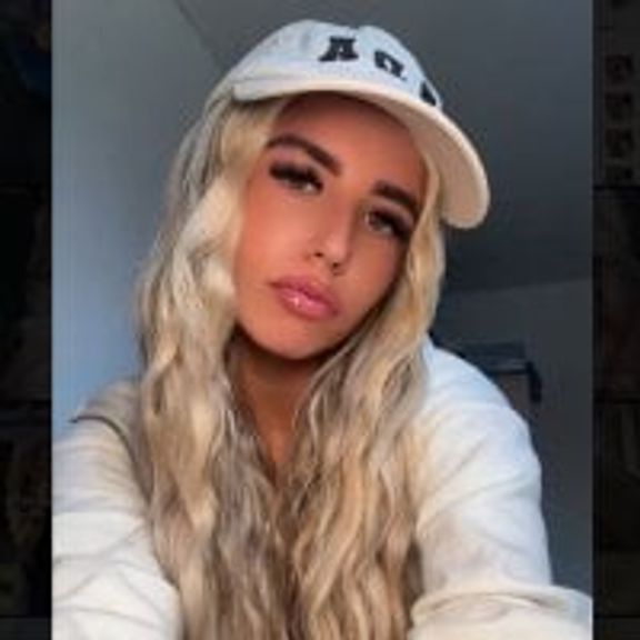 BlondeBetty