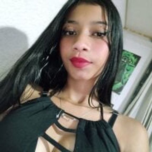 Lamorena_Hot