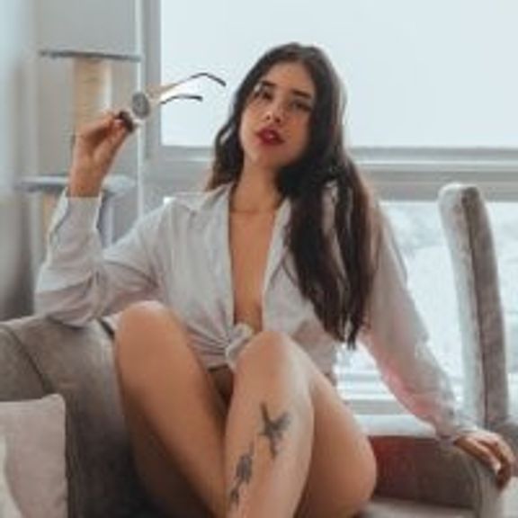 AnnaQueen_