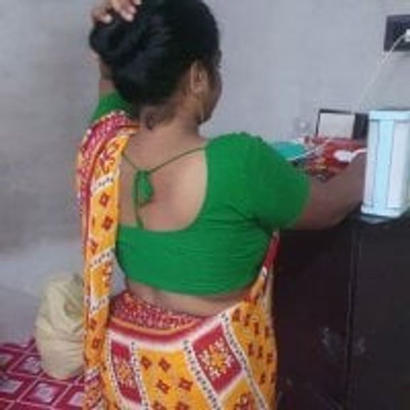 Indian-oyo-boudi