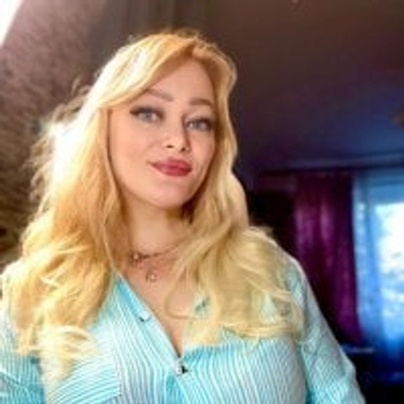 Sweet-blonde