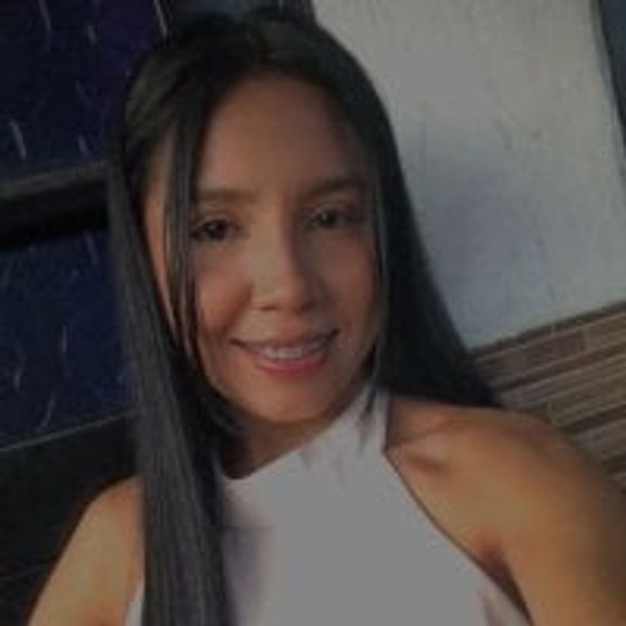 Lauren_smiles