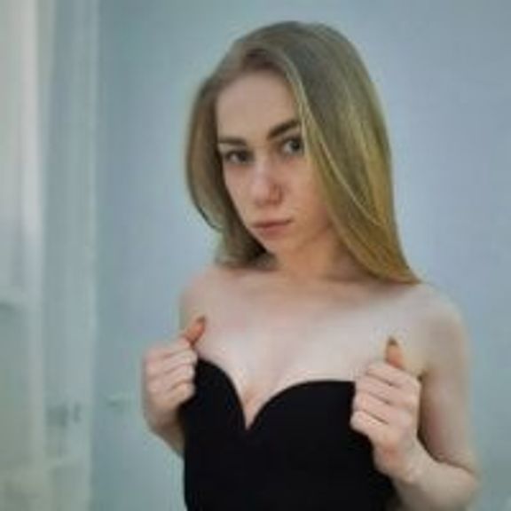 Anna_Charming