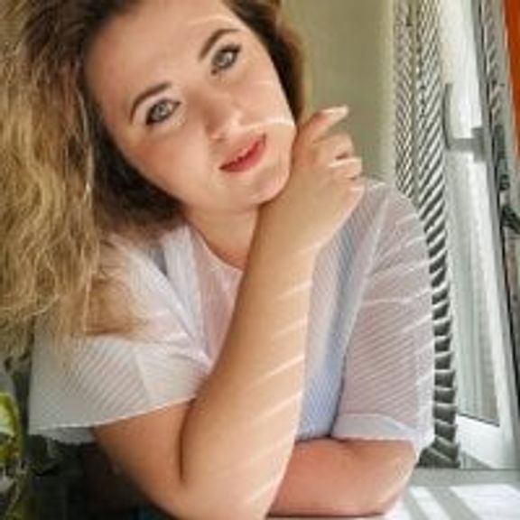 AliseShyness