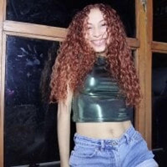 Kandy_curly
