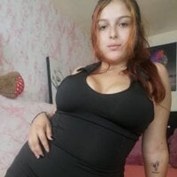 Aisha_roja1