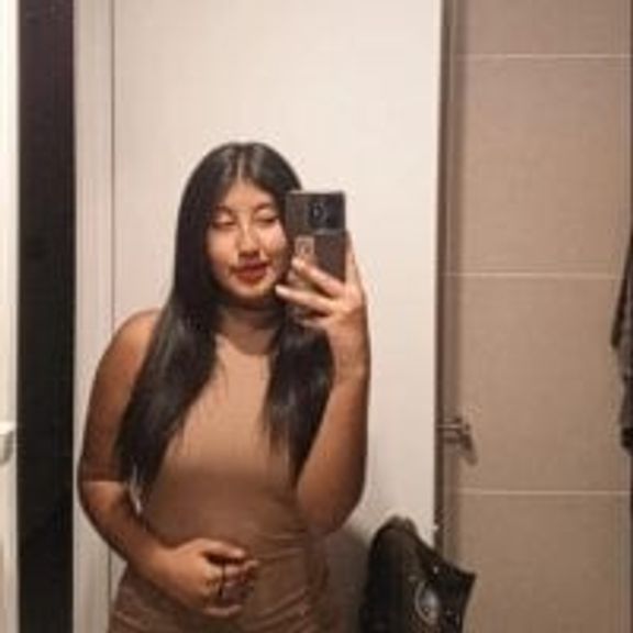 melany_brunette