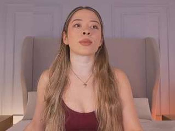 Chloe Dee