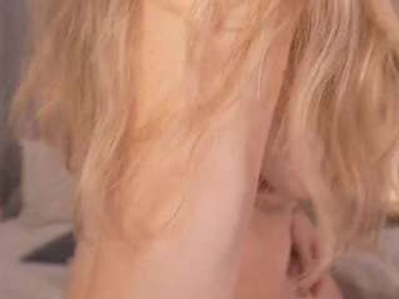 Chloe Dee