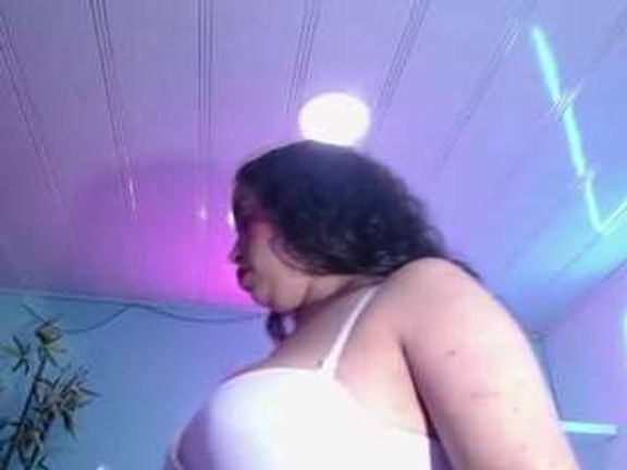 cristal-horny19