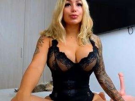 mia-hott