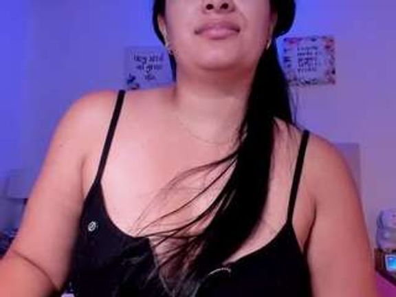 kim_latinhot