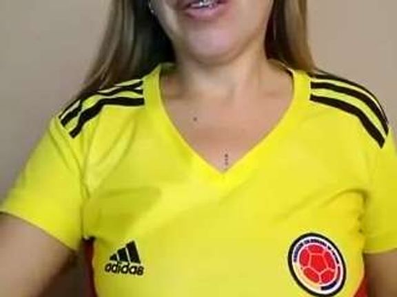 rubia_oficialmilf